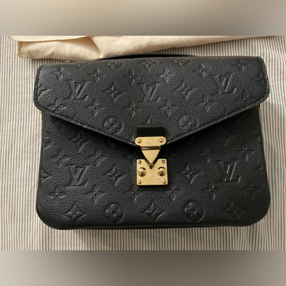 Louis Vuitton Empreinte Pochette Metis Black